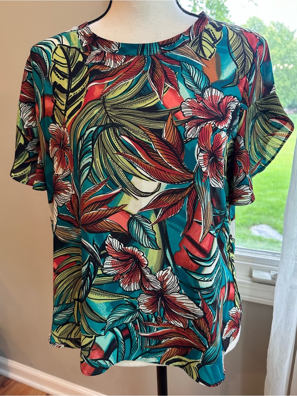 Loft Outlet vibrant Tropical print Semi sheer pull Over blouse sz M petite